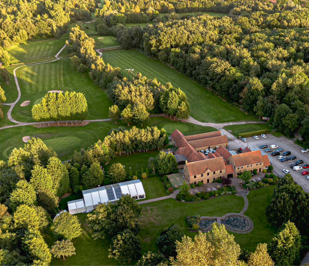 Aerial photo of Thornhurst Manor and it's grounds